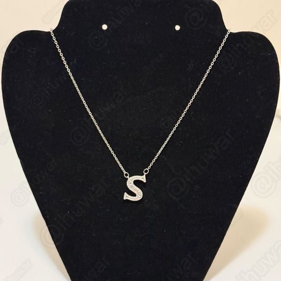925 Sterling Silver Cubic Zircon Initial Letter S Pendant Necklace - Picture 5 of 11